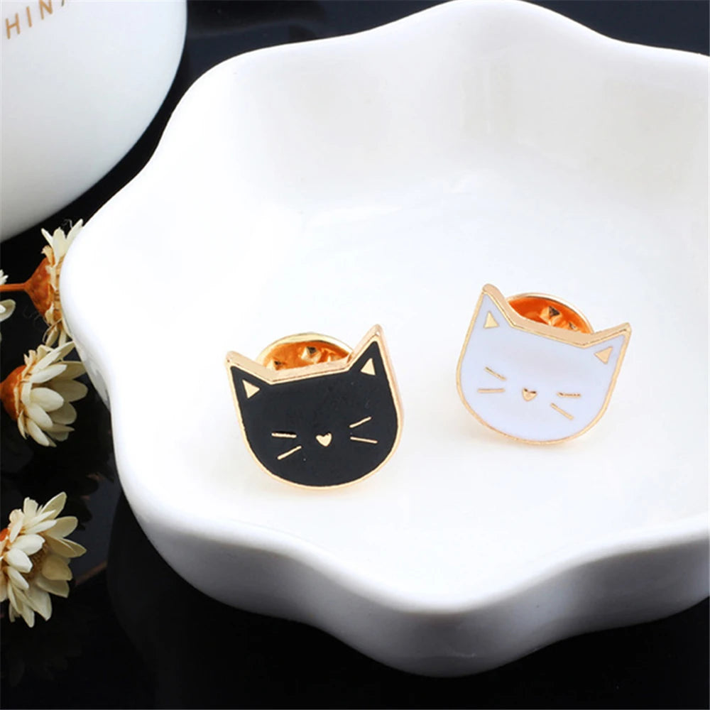 2PCS Cute Cat Pins – Friendship Black & White Kitten Brooches