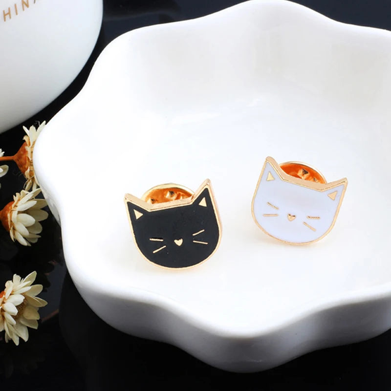 2PCS Cute Cat Pins – Friendship Black & White Kitten Brooches