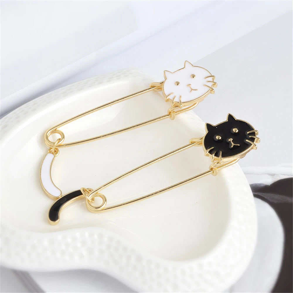 2PCS Cute Cat Pins – Friendship Black & White Kitten Brooches