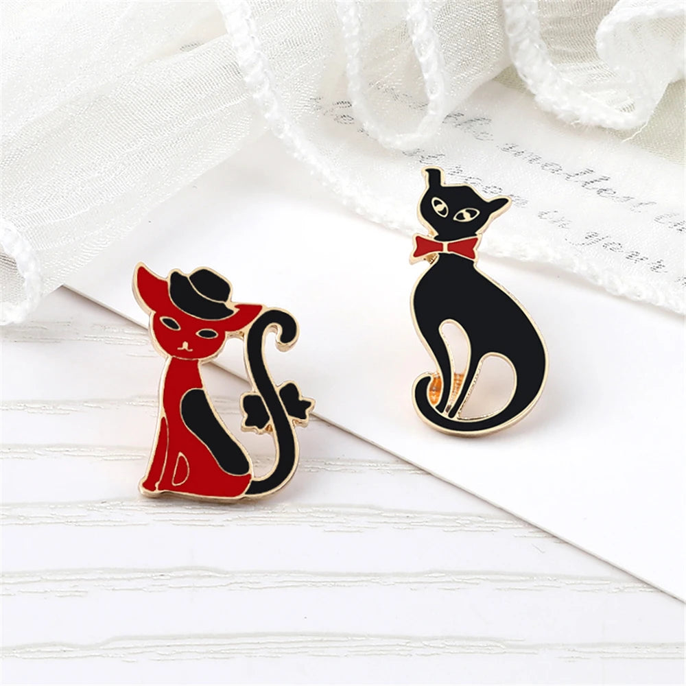 2PCS Cute Cat Pins – Friendship Black & White Kitten Brooches