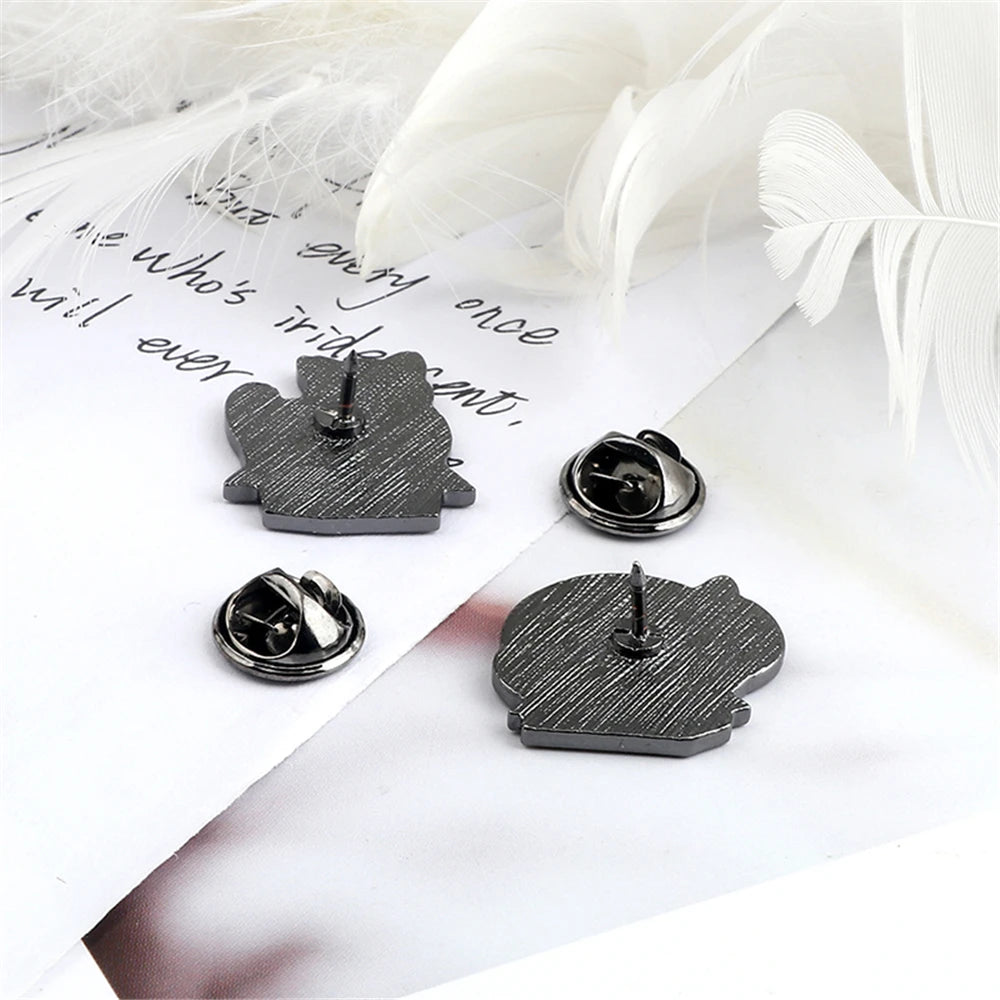 2PCS Cute Cat Pins – Friendship Black & White Kitten Brooches