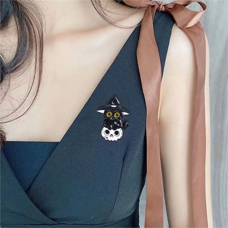Cute Black Cat & Skull Enamel Pin – Halloween Bat Brooch for Bags & Clothes