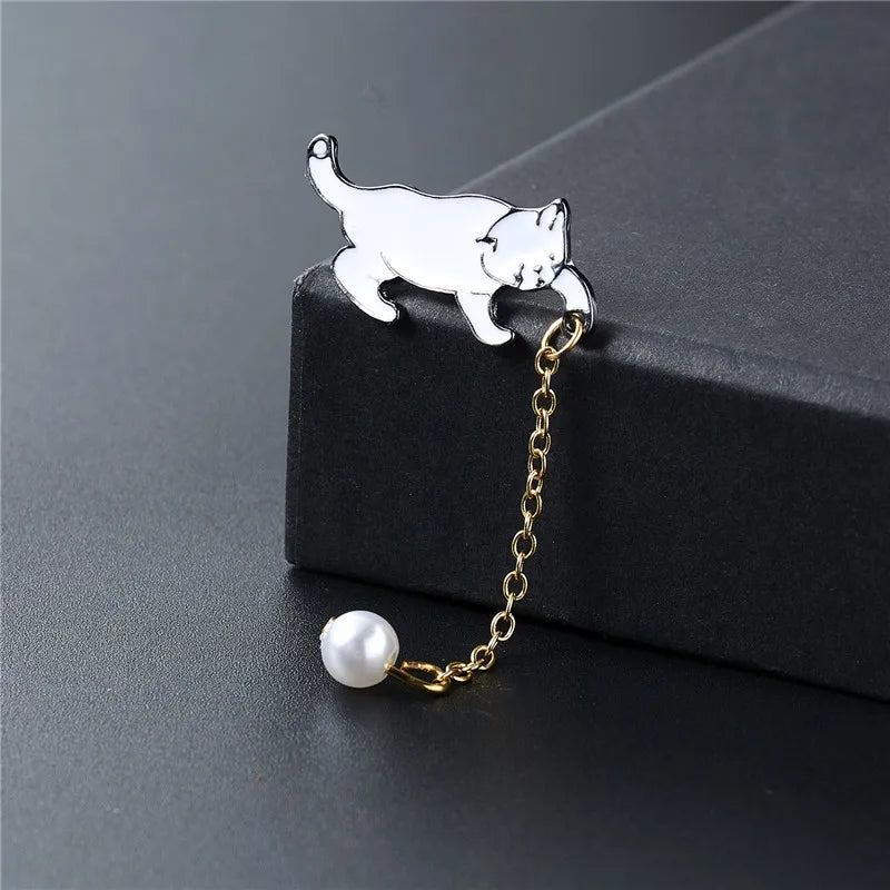 Small Cat Enamel Brooch – Cute Backpack & Collar Pin