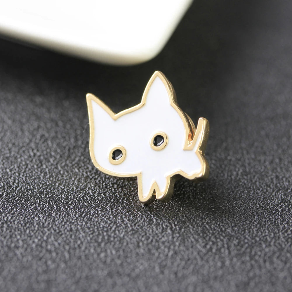 Cute Black & White Cat Enamel Pin – Funny Kitty Brooch