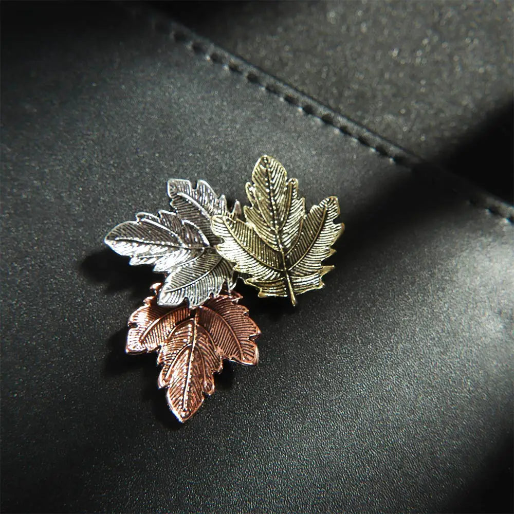 Maple Leaf Brooch Pin – Women’s Vintage Fashion Jewelry