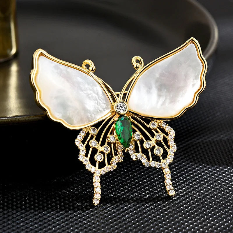 Vintage Dragonfly Brooch – Elegant Insect Pin for Women