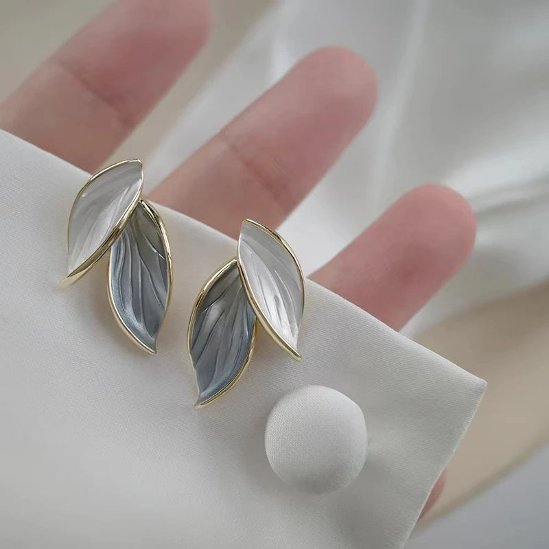 Korean Vintage Leaf Studs