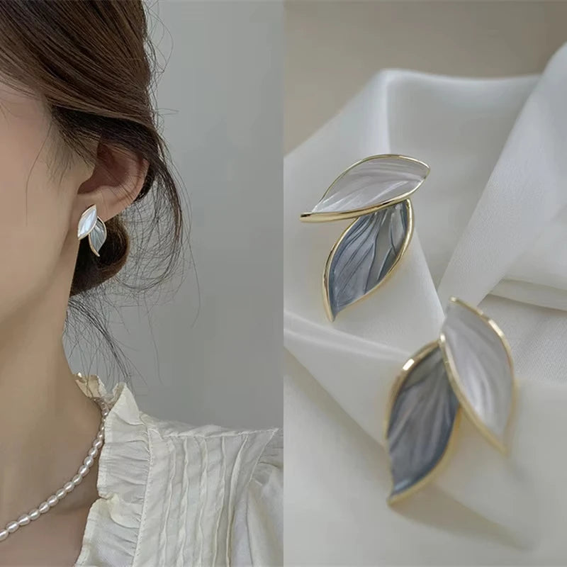 Korean Vintage Leaf Studs