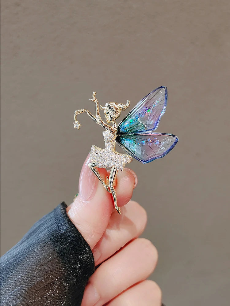Vintage Dragonfly Brooch – Elegant Insect Pin for Women
