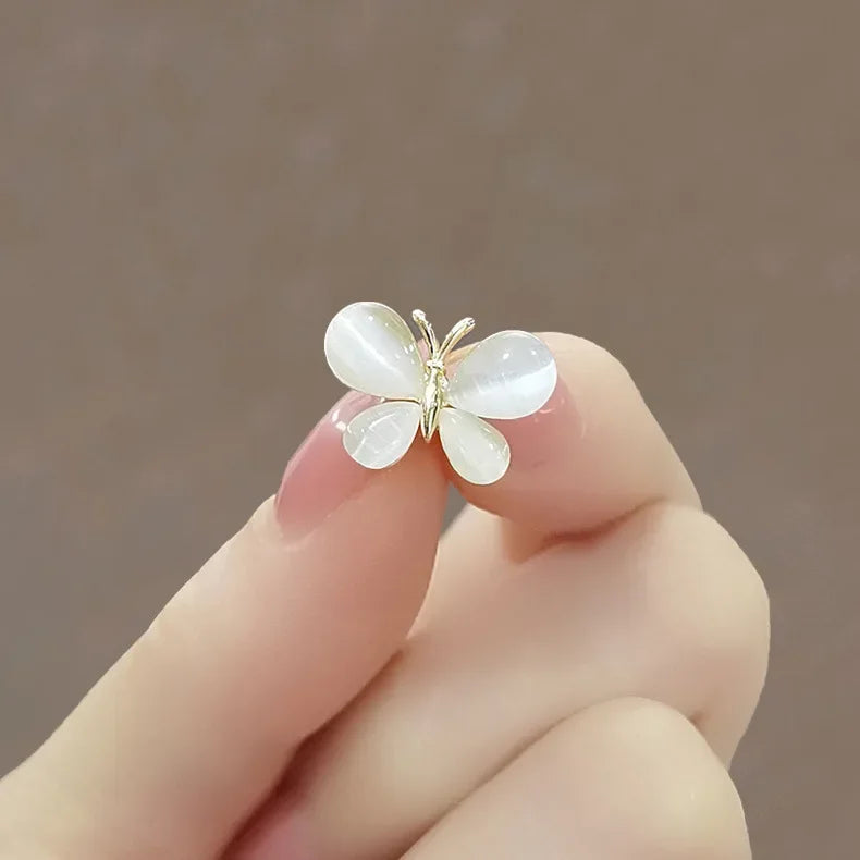 Floral & Ribbon Brooch Collection