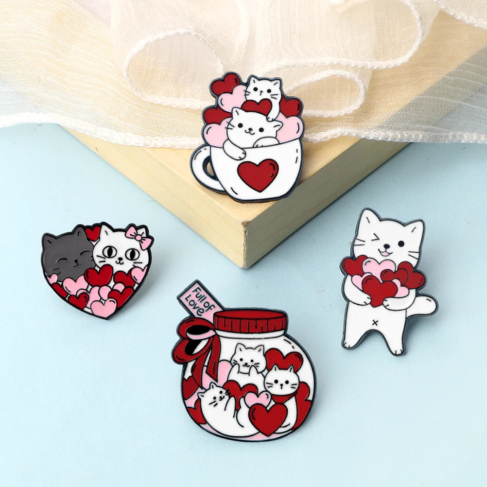 Winking Cat Couple Enamel Brooch – Sweet Kitten Lapel Pin Gift