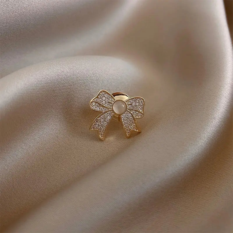 Floral & Ribbon Brooch Collection