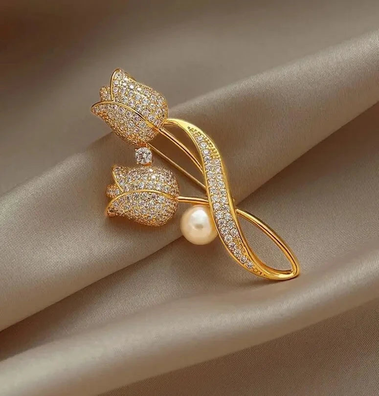 Vintage Dragonfly Brooch – Elegant Insect Pin for Women