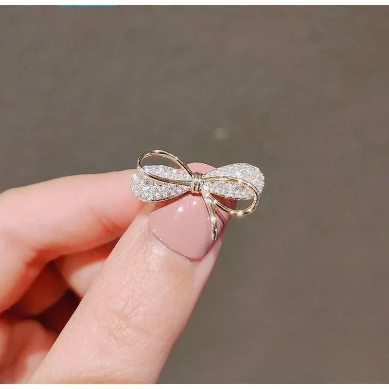 Floral & Ribbon Brooch Collection