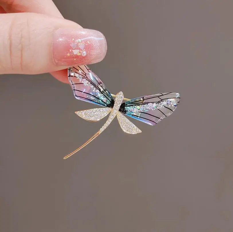 Vintage Dragonfly Brooch – Elegant Insect Pin for Women