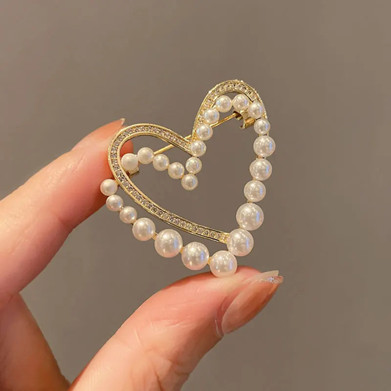 Exquisite Green Crystal Butterfly Brooch – Elegant Jewelry Gift for Women & Girls