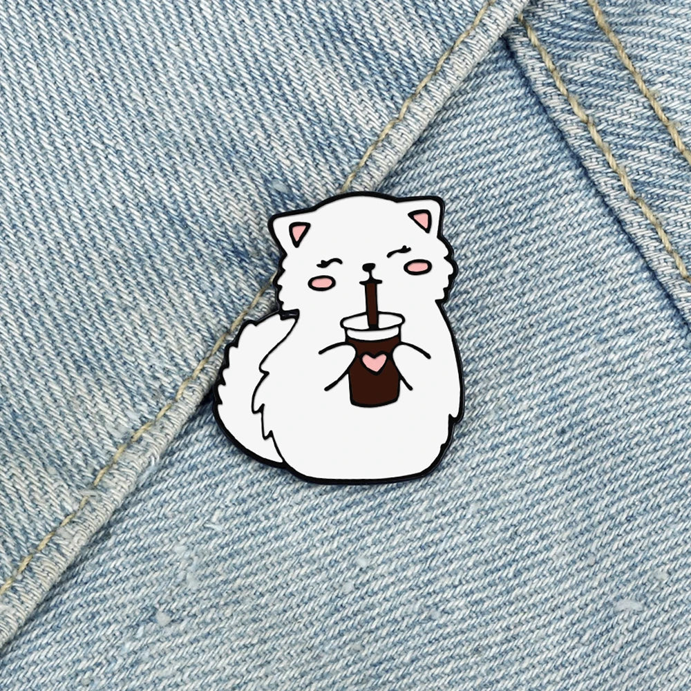 Cute White Kitten Enamel Pin – Cola Cat Brooch for Kids & Friends