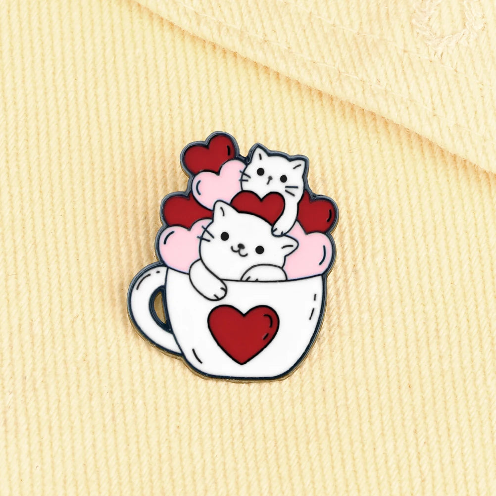 Winking Cat Couple Enamel Brooch – Sweet Kitten Lapel Pin Gift