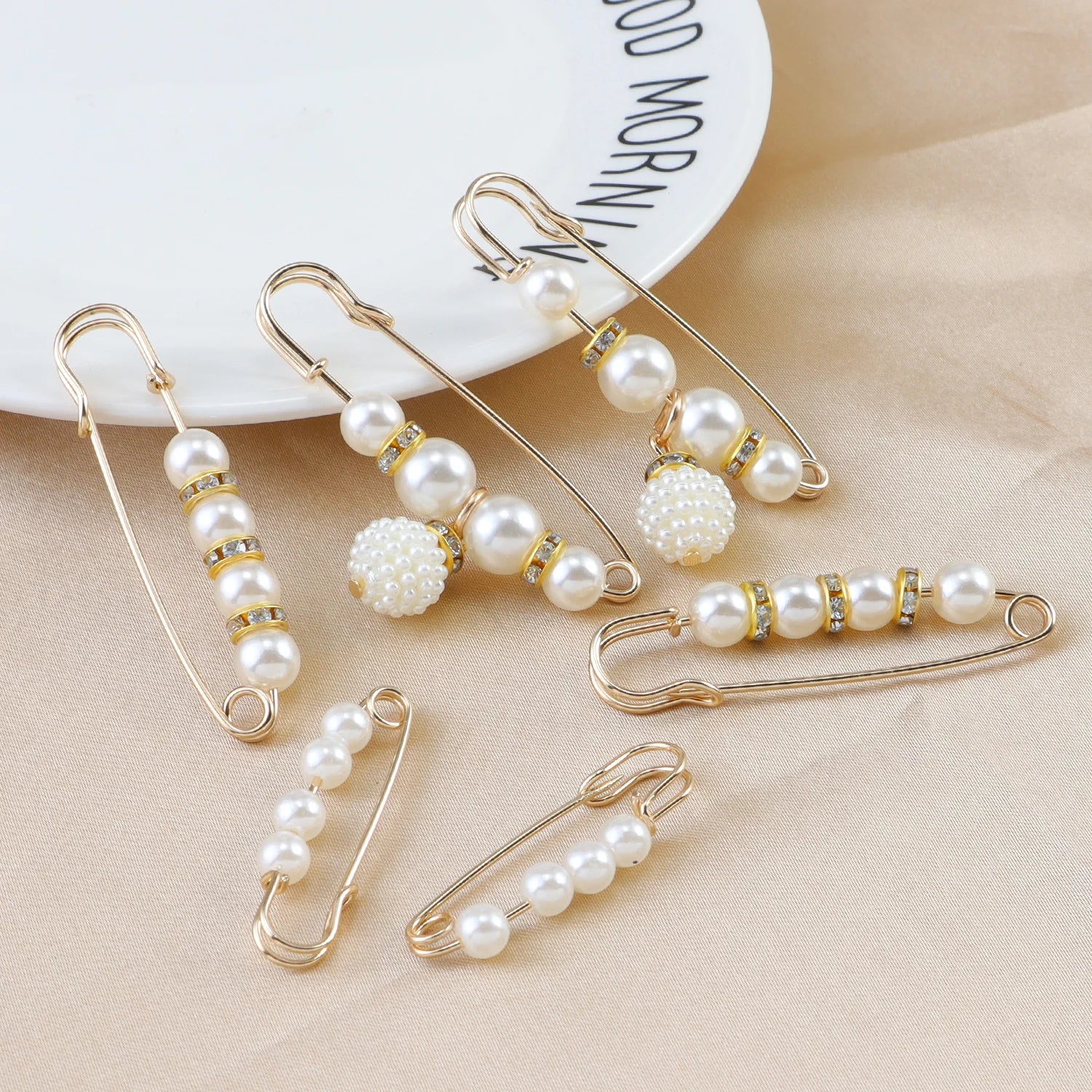 Kpop Gold Brooch Set – Fashion Safety Pins for Women