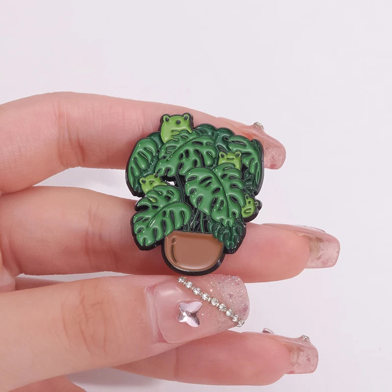 Gothic Skull Plant Enamel Pin – Punk Skeleton Brooch