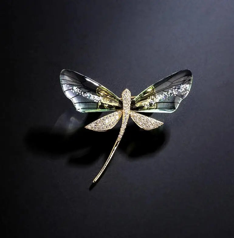 Vintage Dragonfly Brooch – Elegant Insect Pin for Women