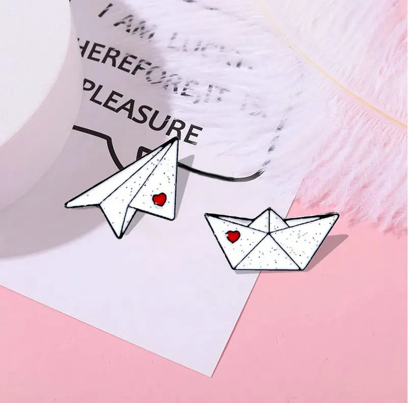 Love Paper Plane Brooch – Cute Boat Enamel Pin Gift