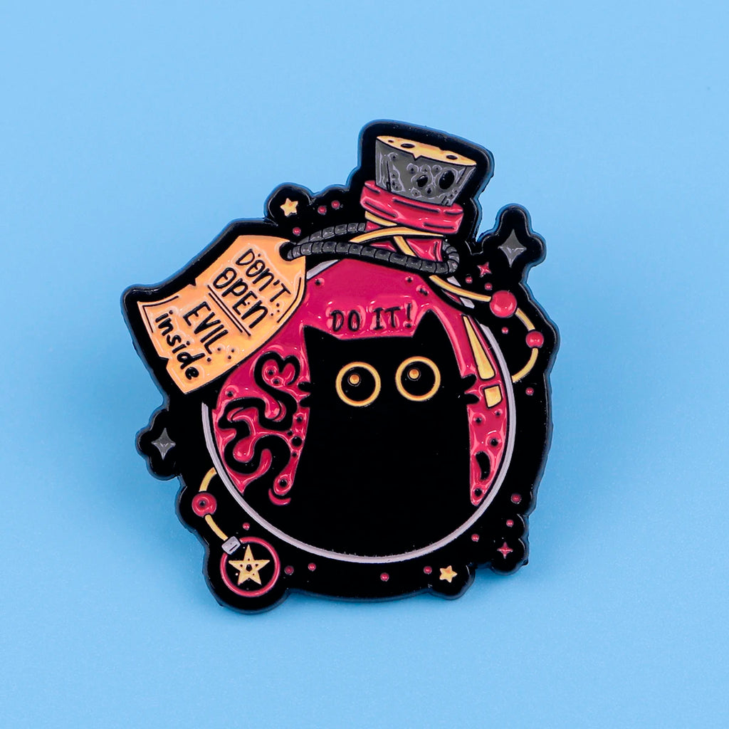 Cute Black Cat Enamel Pin – Witchy Halloween Brooch