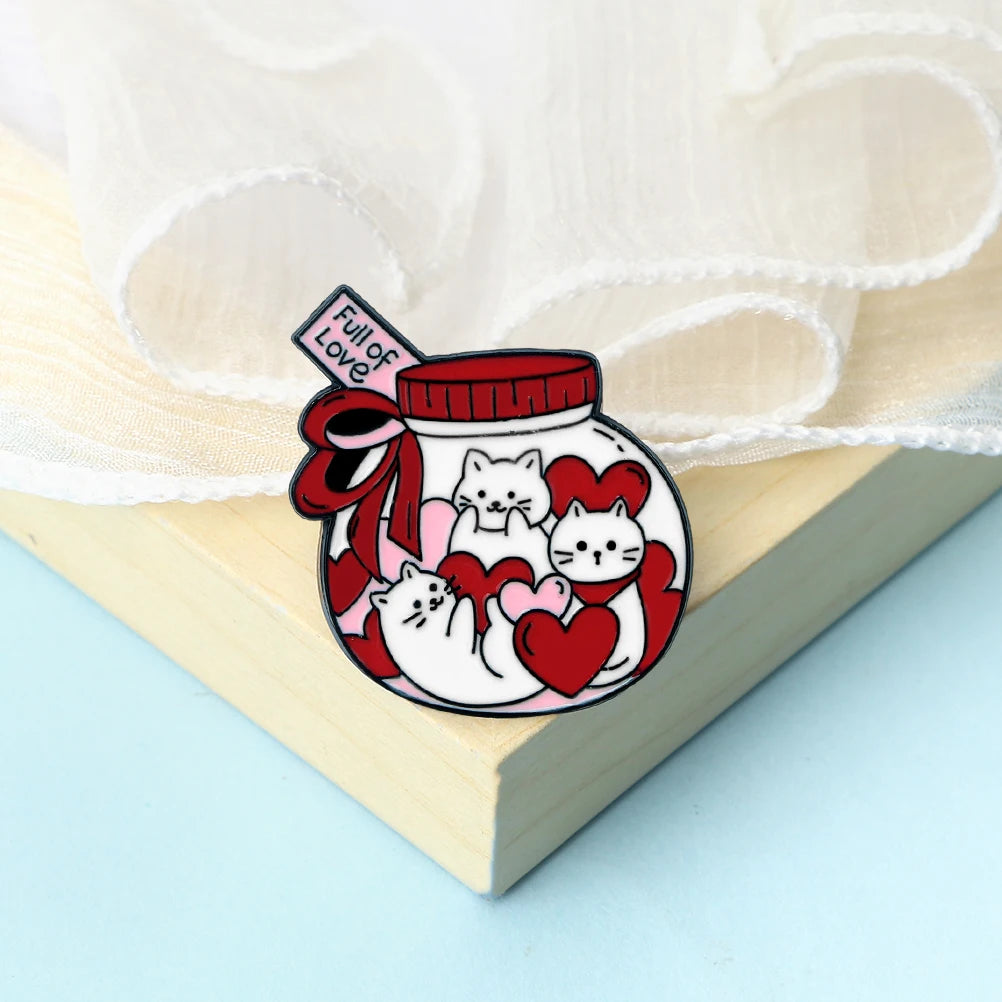 Winking Cat Couple Enamel Brooch – Sweet Kitten Lapel Pin Gift