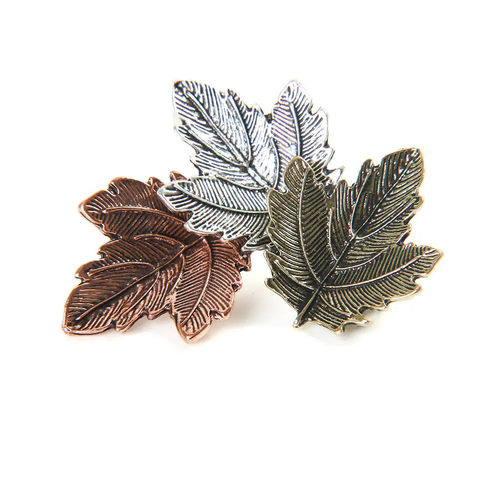 Maple Leaf Brooch Pin – Women’s Vintage Fashion Jewelry