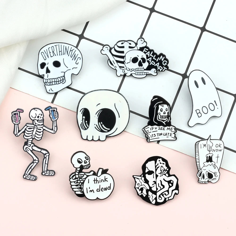 BOO! Skull Enamel Pin – Black & White Punk Horror Lapel Badge for Bags & Jackets