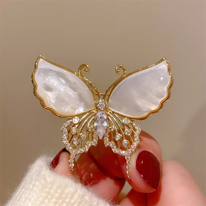 Exquisite Green Crystal Butterfly Brooch – Elegant Jewelry Gift for Women & Girls