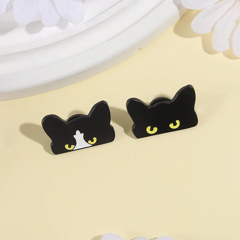 Peeking Black Cat Enamel Pin